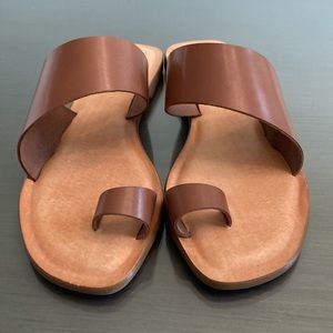 Women’s Brown GB Size 6.5 Sandals